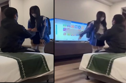 pim sex hay Mẹ kế khát tình bắt quả tang con trai nhìn trộm