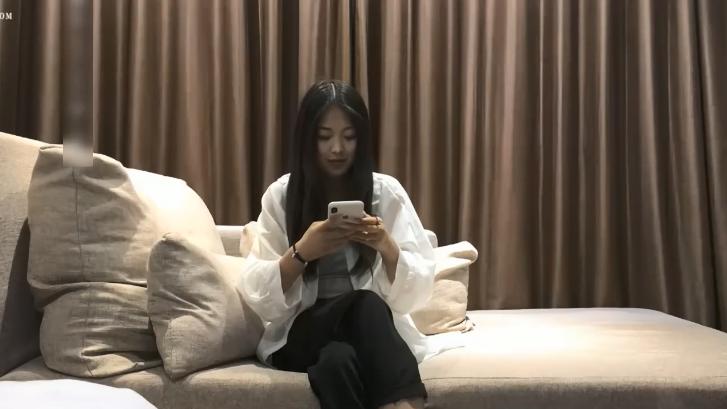 phim heo phim sex 081523_001 - Hai lần xịt vào bím em gái mảnh mai