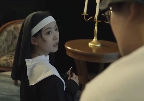 gay sex video Em gái xinh đẹp trở lại trường sau khi bị địt tập thể mười năm trước