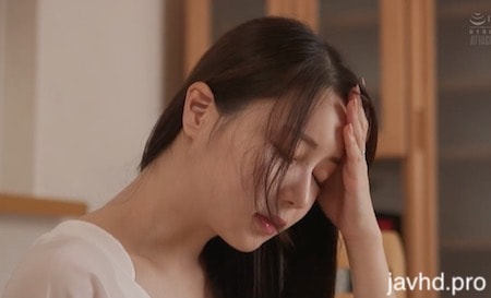 jav là gì Nubiles - Em gái nhỏ thủ dâm trên giường